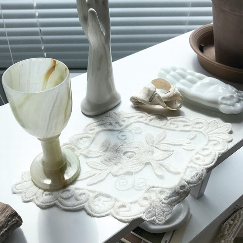 

Rose lace deco