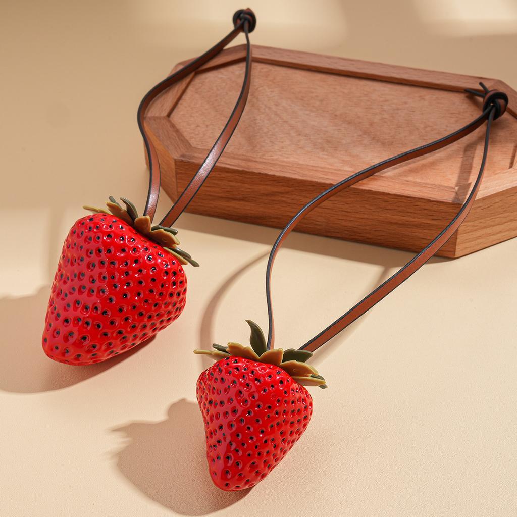 Creative Leather Resin Strawberry Pendant Sweater Chain Vacation Style Niche Unique Necklace