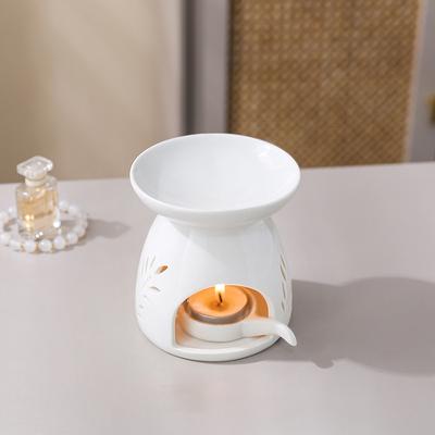 Brûleur d'encens en céramique blanche Bougie Huile essentielle Diffuseur d'aromathérapie Four chauffant creux Ornement de décoration intérieure du Moyen-Orient