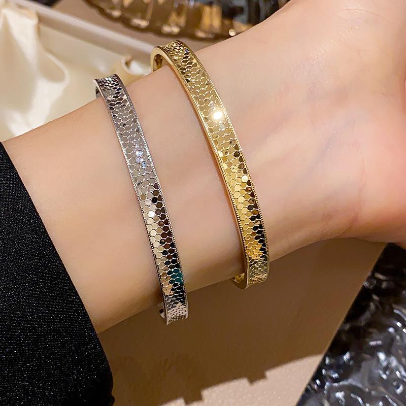 European and American Sparkling Geometric Bracelets, Light Luxury, High-end Fashion Bracelets