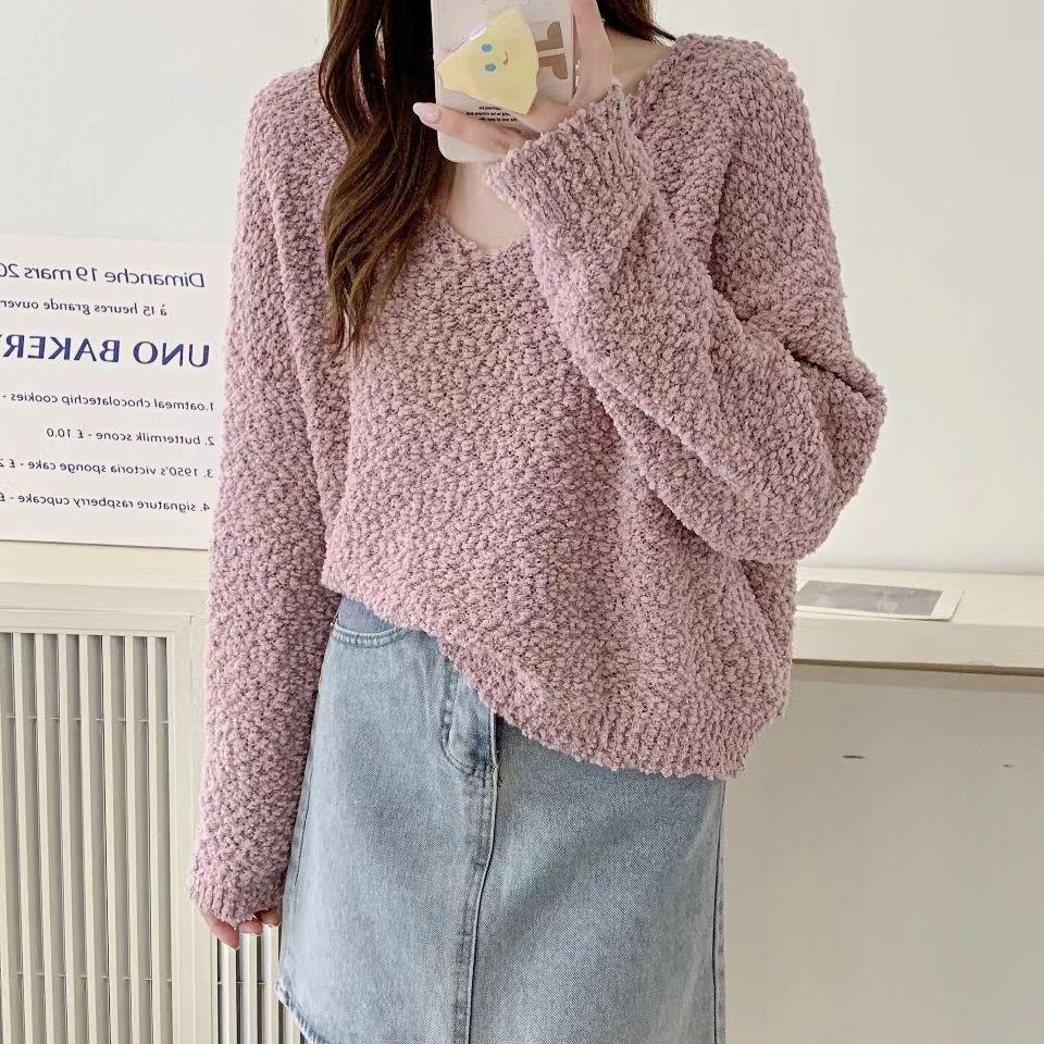 2025 Early Autumn Chunky Knit V-Neck Sweater for Women - European & Korean Lazy Style