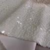 Weißer Milchiger Dreidimensionaler Offsetdruck Fischschuppen Plüschstoff Herbst Winter Mantel Jacke Designstoff