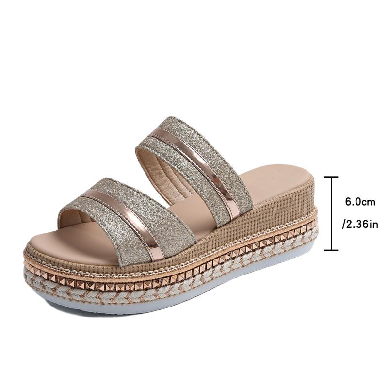 Fashion Gold Glitter Straps Platform Wedge Slippers Women 2025 Summer Beach Metal Decoration High Heels Shoes Leisure Outdoor Slides