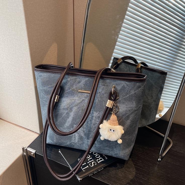 The New Korean Version Of The Texture Versatile Bag Female Large-Capacity Student Class Commuter Bag Casual Portable Tote Bag