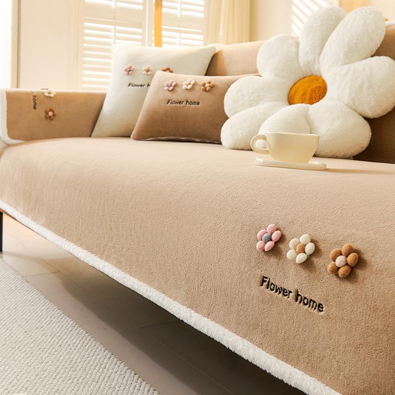 

Новая модель зимнего свежего молочного бархатного диванного полотенца, утолщенного плюша, мягкого и гладкого, чехлы для диванов, противоскользящие чехлы для диванов в гостиную 70x70