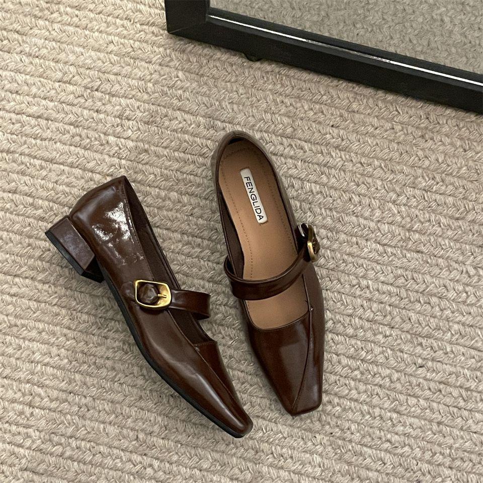 Coarse heel brown Mary Jane shoes women's shoes spring and autumn 2025 new simple and versatile one-word with retro light mouth single shoes