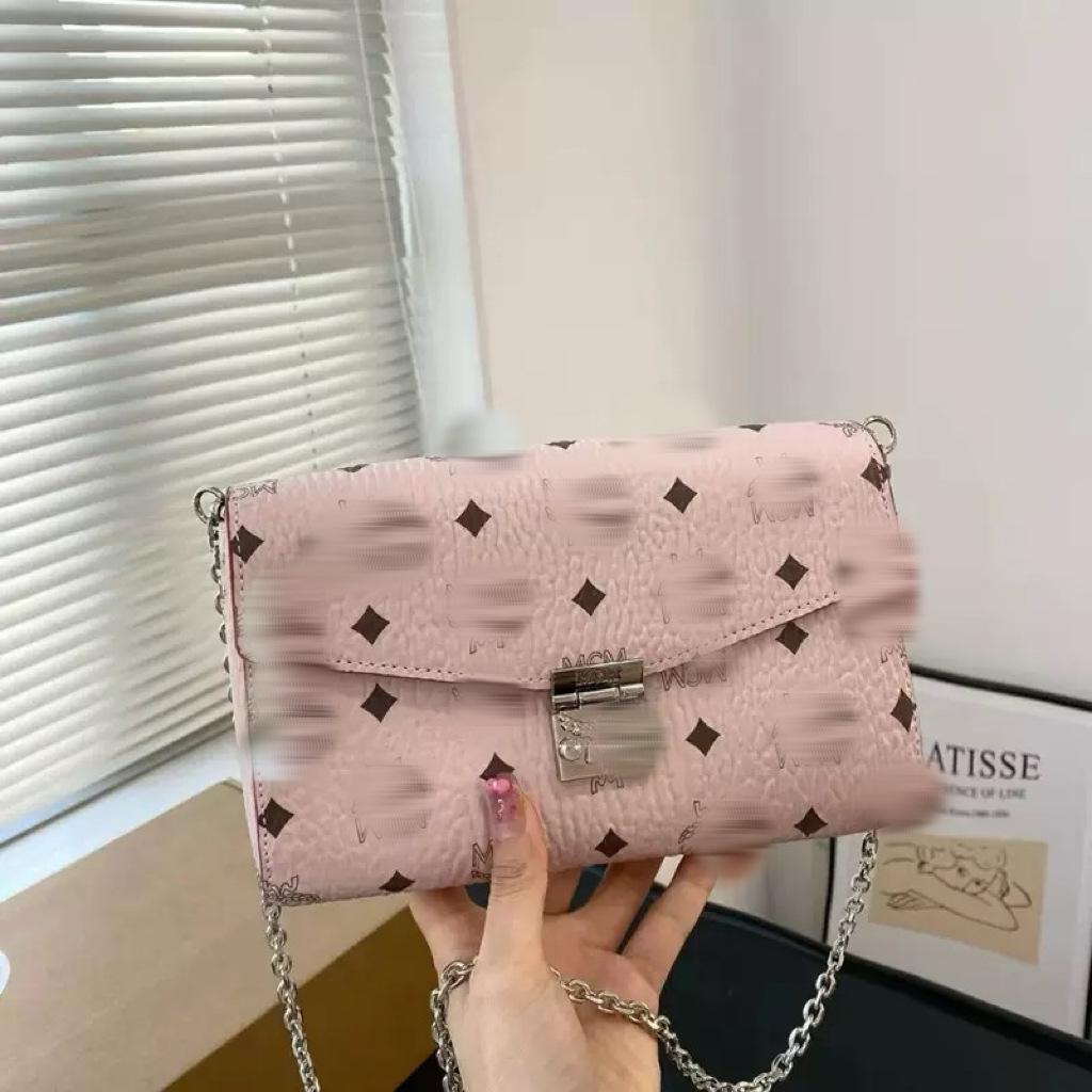 

Classic Print Mini Crossbody Shoulder Bag with Lock 23.5*13.5*5 розовый