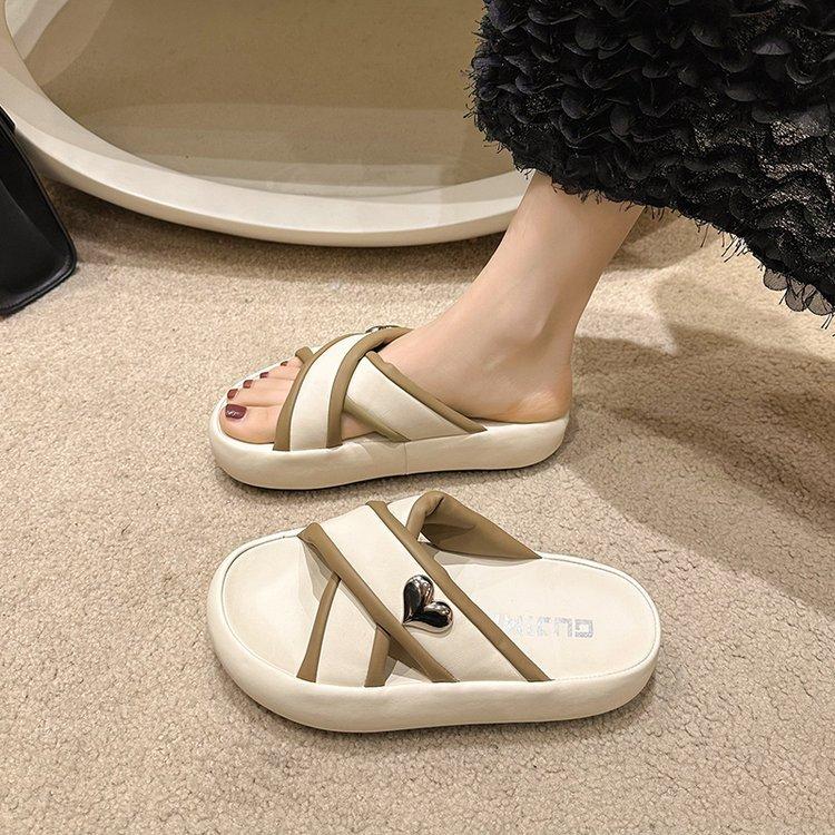 2024 New Korean Version of Platform Women's Slippers Fashion Trend Versatile Soft Sole Sandals Daily Casual Comfortable Women's Shoes