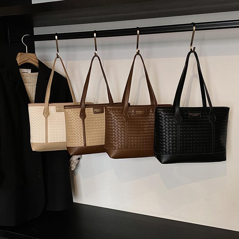 Woven Patterned Elegant Tote Bag For Women With Spacious Design And Stylish Color Options