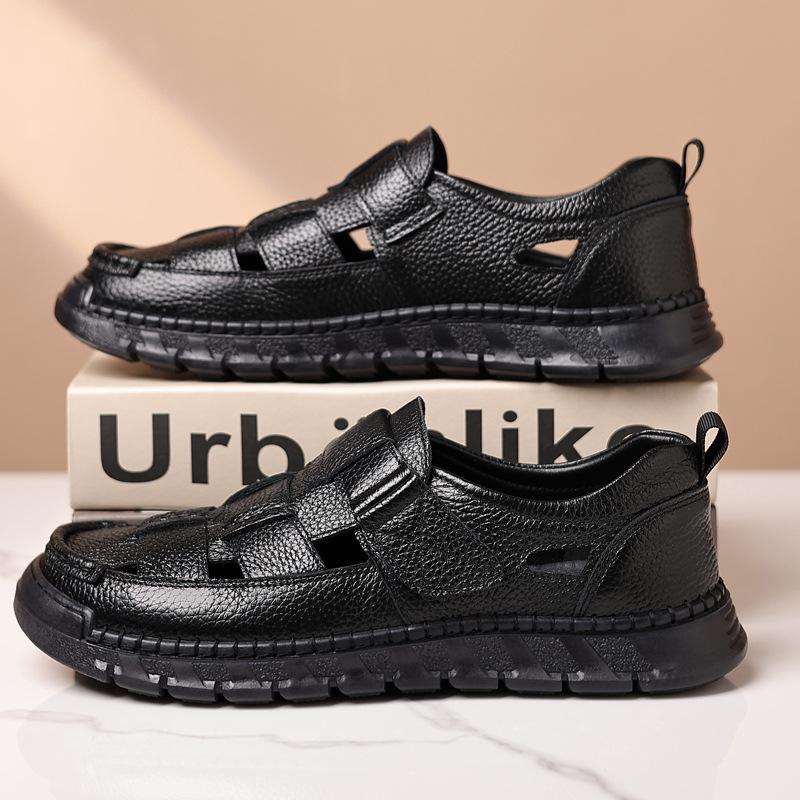 Roman sandals men's summer new leather surface non-slip soft sole comfortable and lightweight sandals high-end hollow hole shoes
