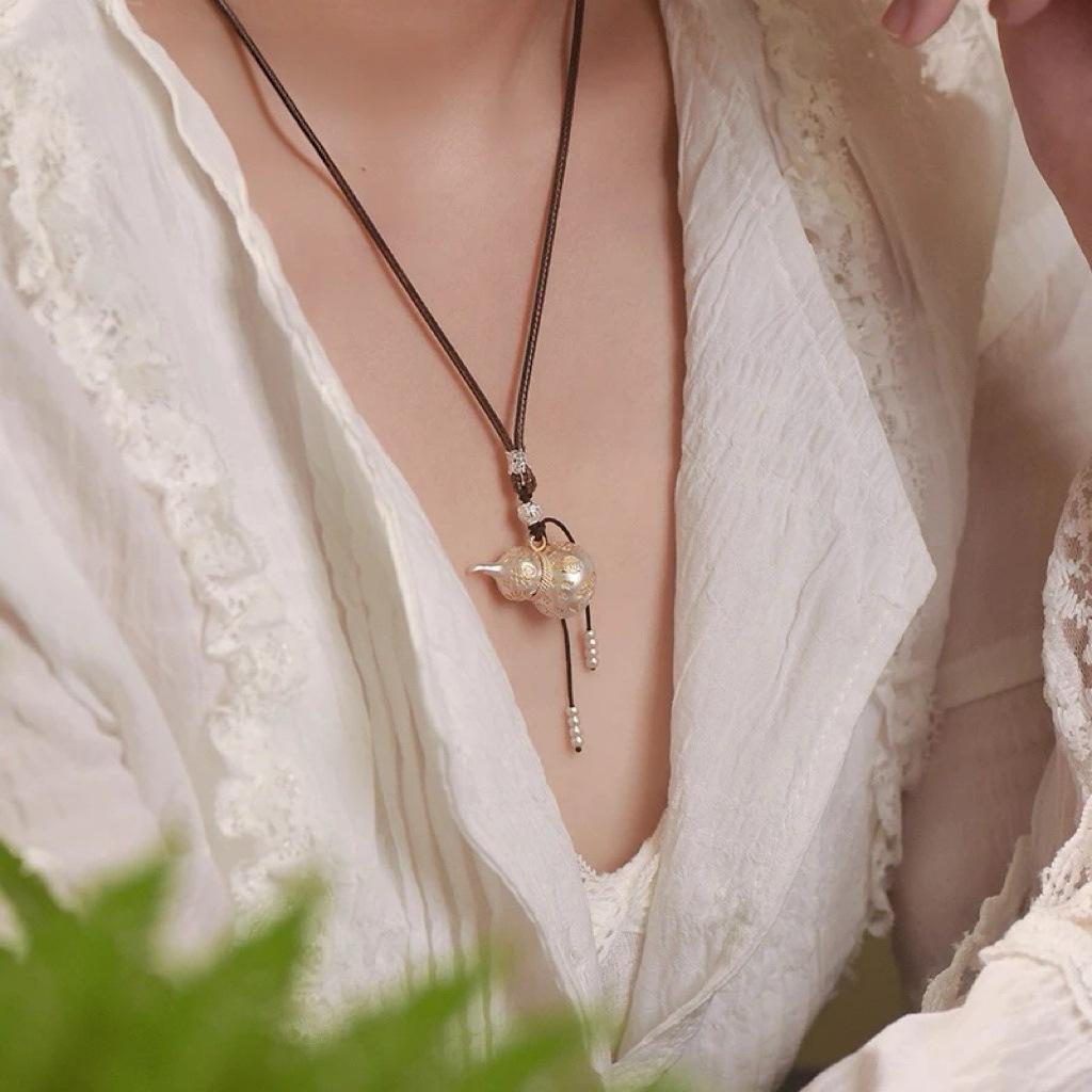 New Model of Auspicious Golden Gourd Pendant Necklace In Traditional Chinese Style, Long Gourd Necklace for Women, Sweater Chain, Ladies' Accessory