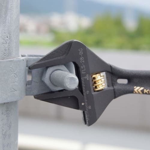 Fujiya Light Short Adjustable Wrench, Black and Gold with Grip, FLS-28-BG, Maximum Opening: 28mm