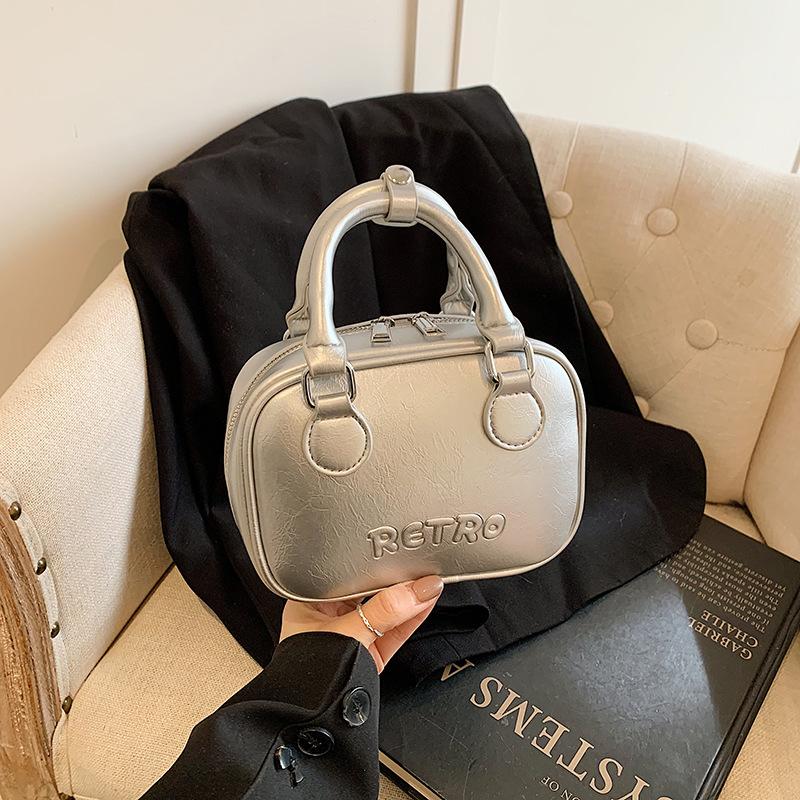 Solid color handbag women's 2025 new trendy fashion temperament shoulder bag trendy messenger small square bag women
