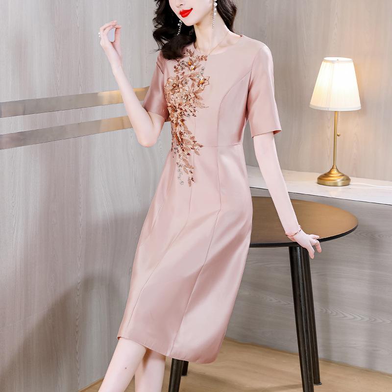 2023 Summer Elegant Mother-in-Law Wedding Evening Dress - Fashionable & Waist-Flattering Design