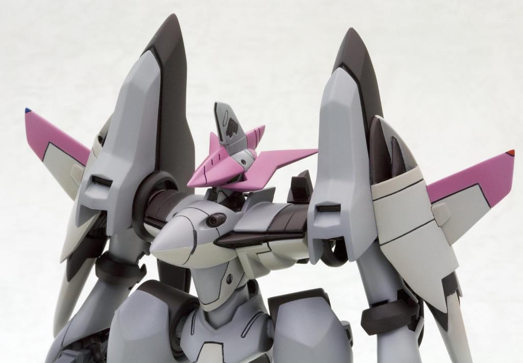 Kotobukiya Super Robot Wars OG ORIGINAL GENERATIONS Garlion Scale Plastic Kit DCAM-006 1/144