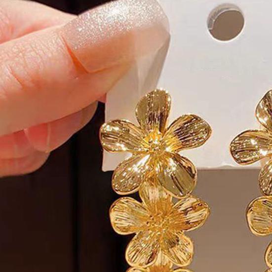 1 Pair Women Drop Earrings Geometric Design Flower Shape Stud Earrings Retro Style Shiny Texture Earrings