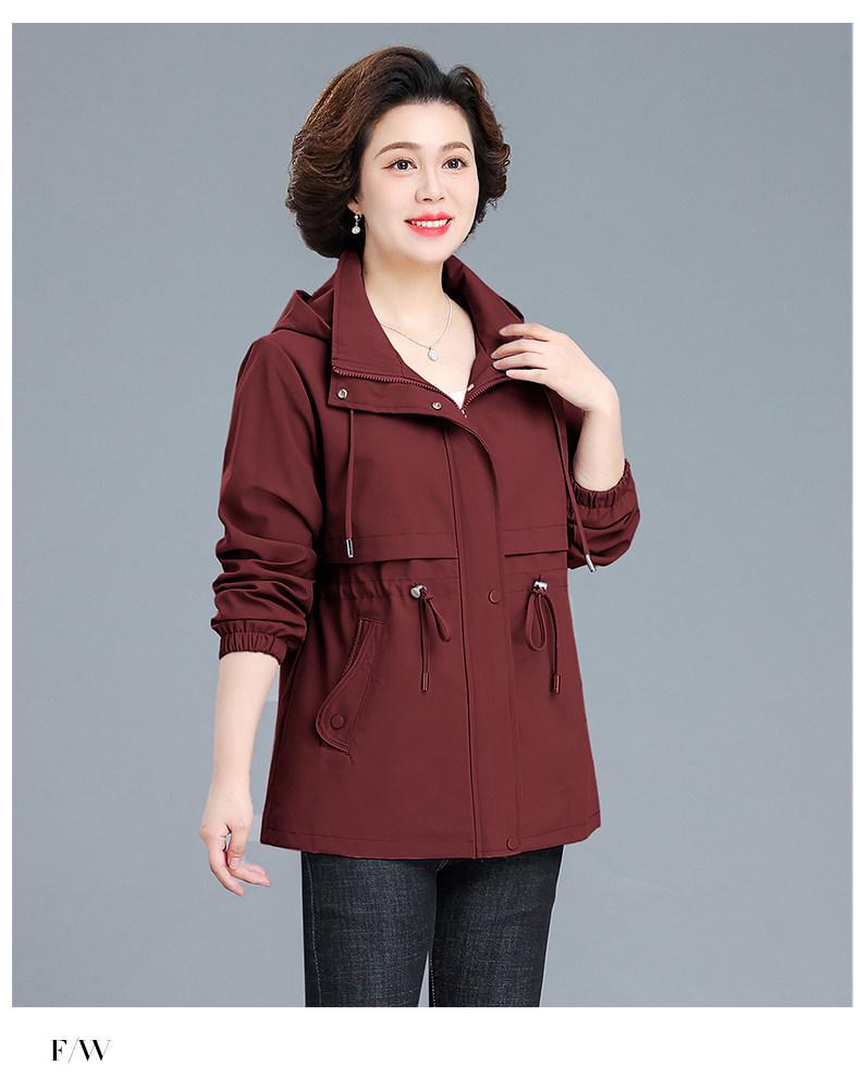 Fashionable Spring Hooded Jacket for Middle-Aged Moms