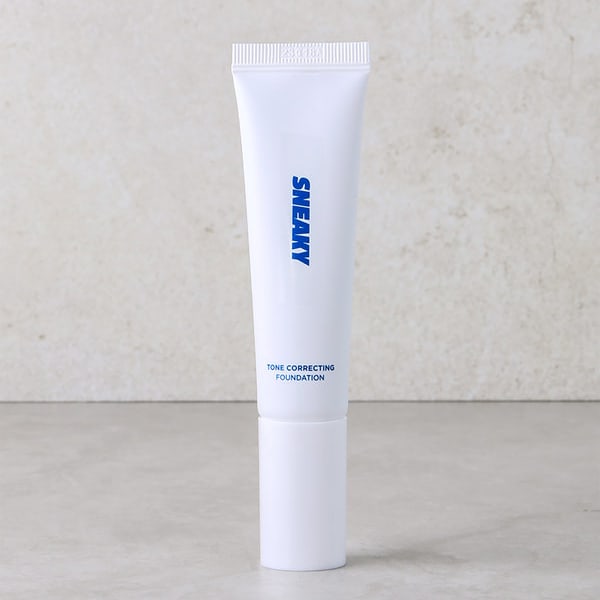 Sneaky Tone Correction Foundation 30 Ml Light Beige