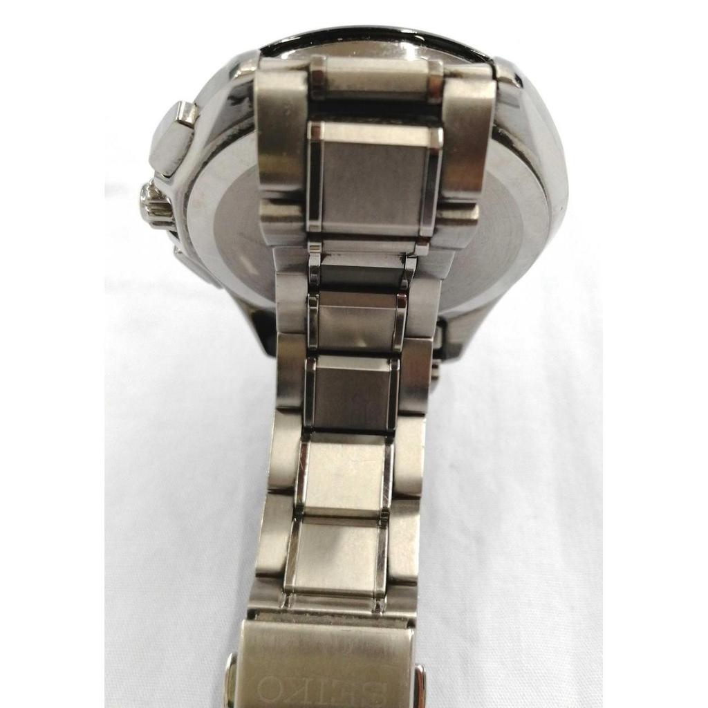Used SEIKO quartz watch wristwatch