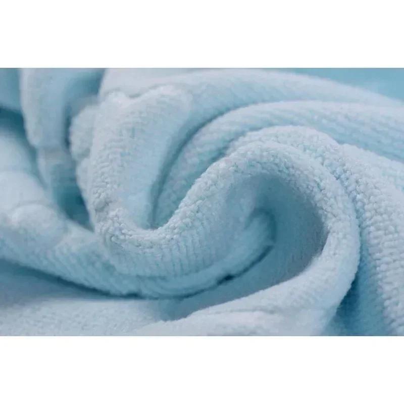 Home Goods Monochrome microfiber bath towel with embossed bear 70*140, absorbent, thickened, soft, embossed bath towel