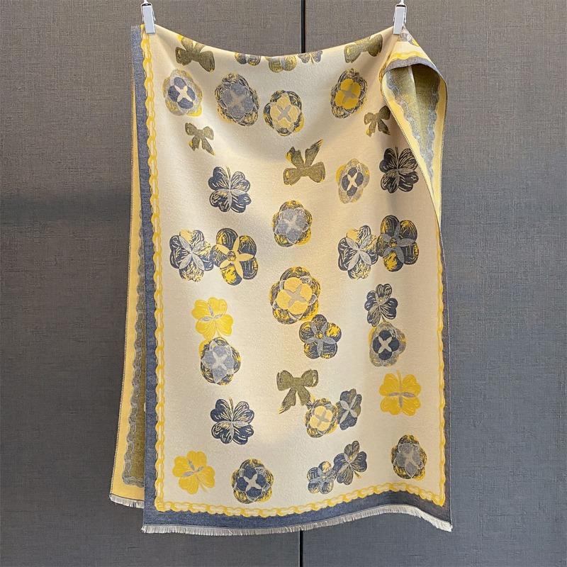Autumn New Cashmere Tassel Scarf Women's Fashion Age-reducing Jacquard Scarf Warm and Thickened Large Shawl