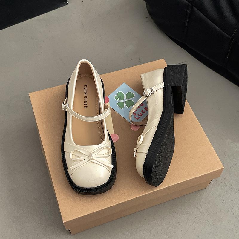 

Французский темперамент туфли феи новая весна и лето ретро с юбкой серебряный бант Мэри Джейн туфли одинарные маленькие кожаные туфли 40