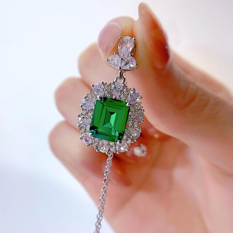 Mujing 2023 Women's 925 Silver European & American Retro Luxury Necklace with 4ct Nano Green Inlaid Pendant
