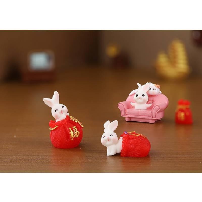 Charming Cartoon Resin Rabbit Figurine New Year Good Luck Bag For Home Decor