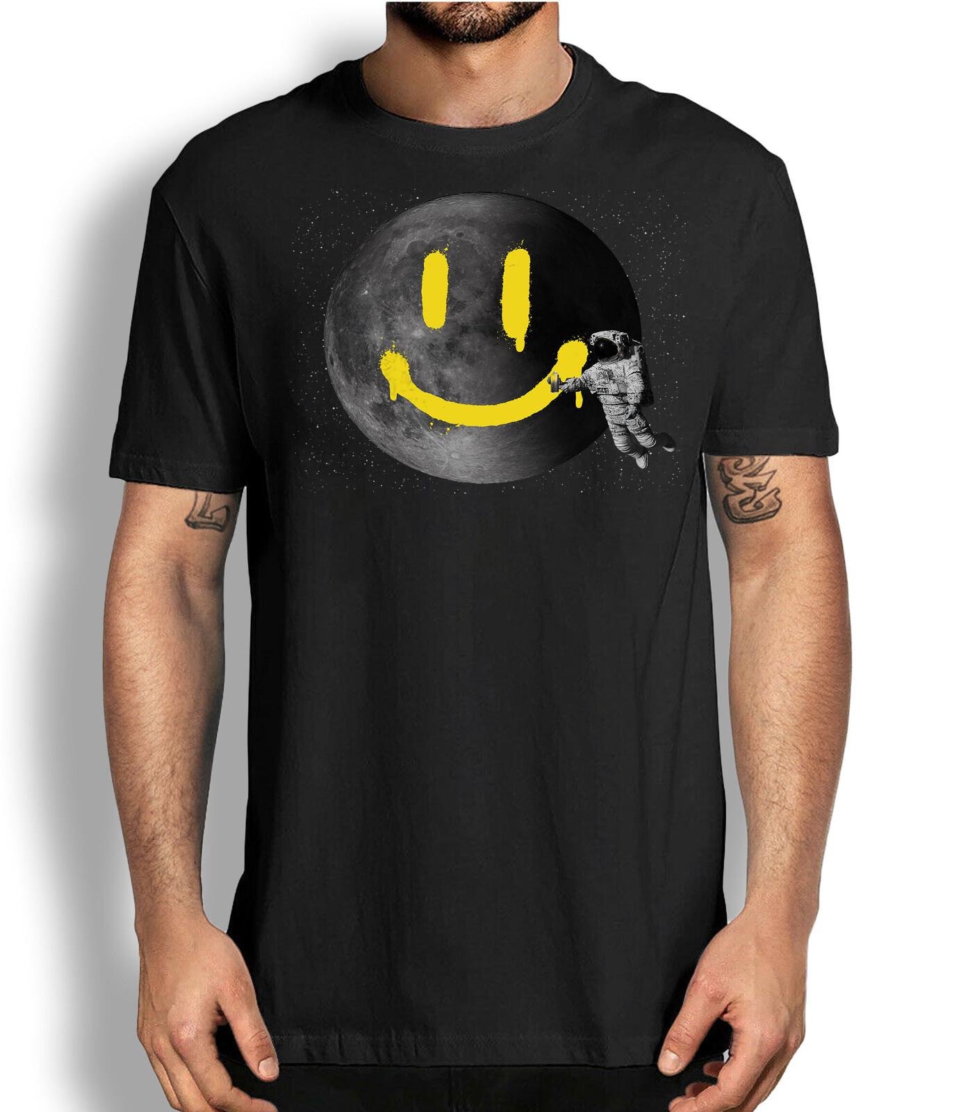 Make A smile Astronaut Graffiti Graphic Tee Moon Smile Emoji Astronomy T-shirt XXXXL