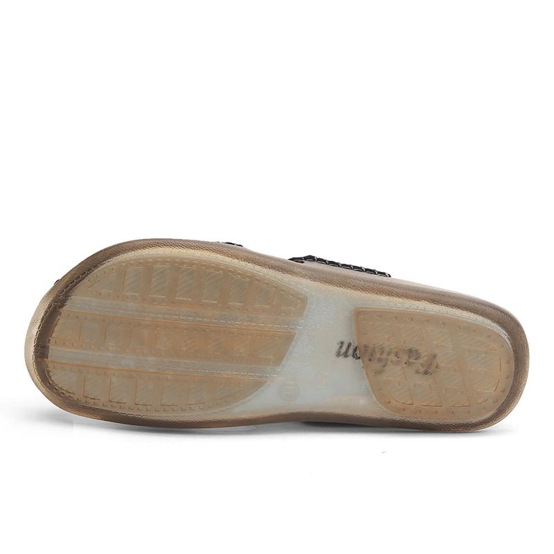 Men's Leather Slippers Non-Slip Beach Sandals Comfortable Summer Shoes Men Slippers Classics Men Flip Flops