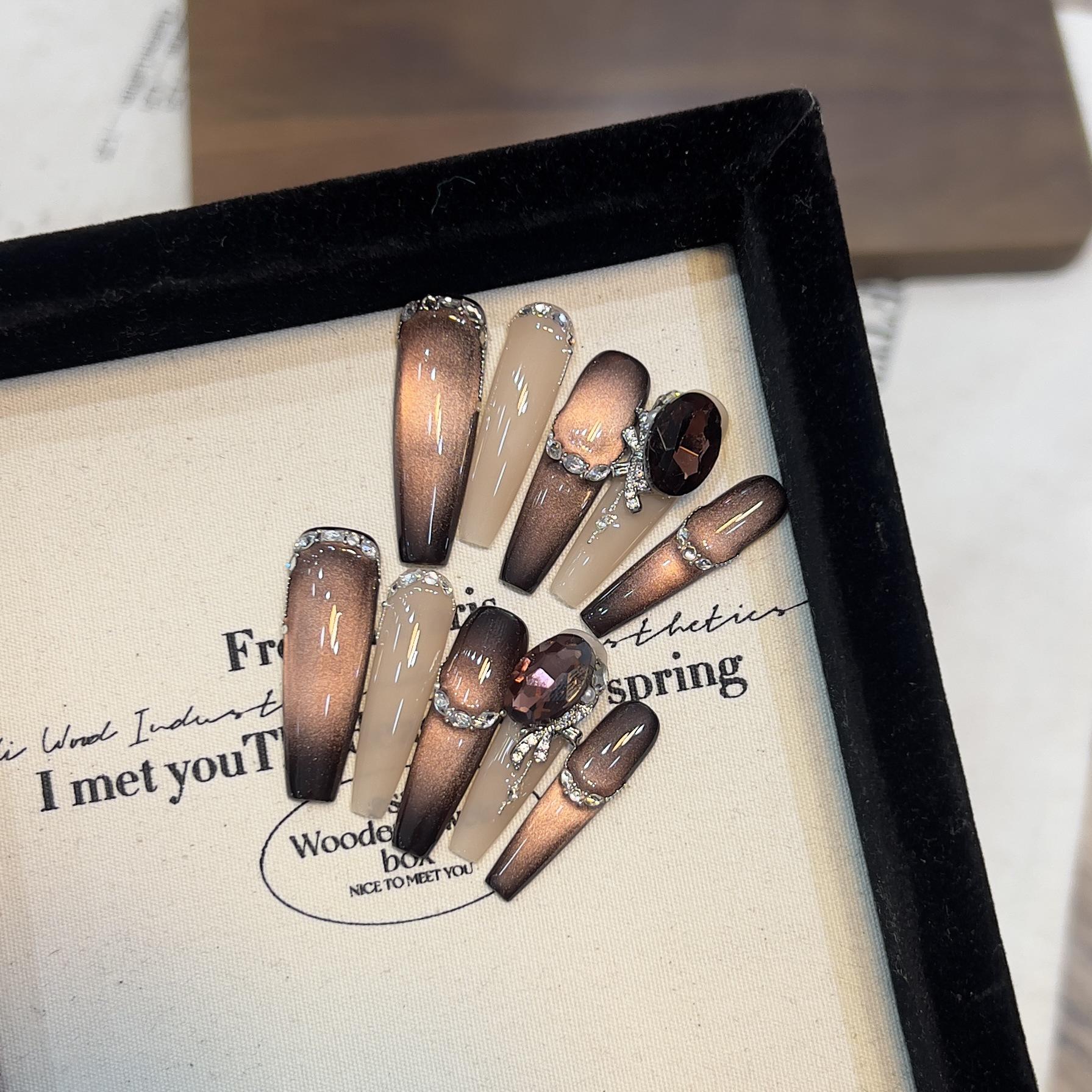 

Ручная работа, носимый нейл-арт «Кошачий глаз» со стразами и бриллиантовыми наклейками из циркония Large L