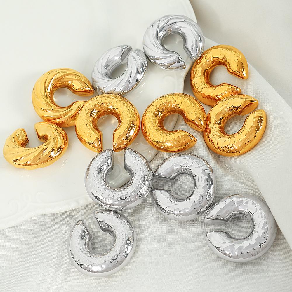 Stylish Gold-Plated Textured Ear Cuff for Women - Titanium Steel, Non-Pierced, Elegant Office Accessory