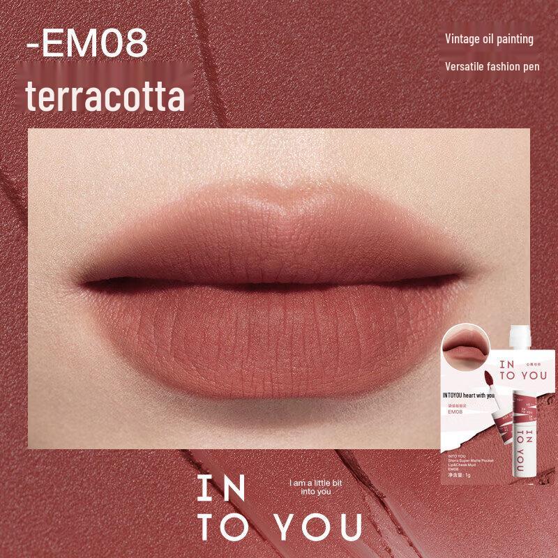 

INTO YOU Heroine Матовая стойкая помада-мусс для губ и щек