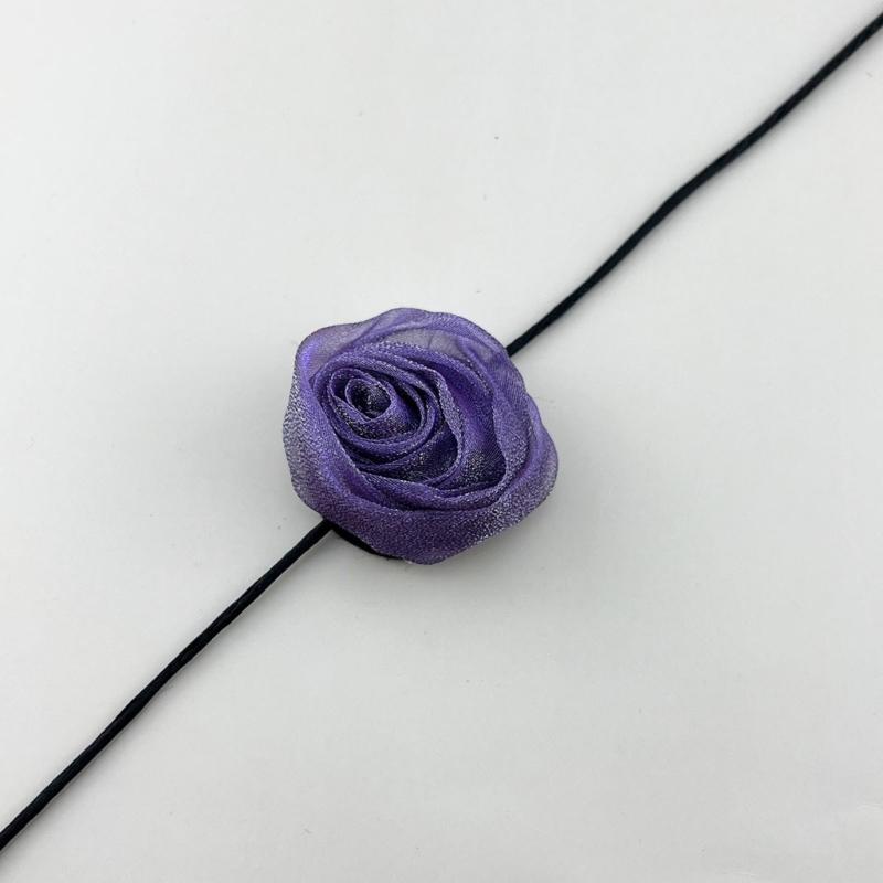 Stylish Rose Pendant Necklace Colorful Floral Shape Clavicle Chain Fashionable Jewelry Blossom Charm Neckchain Ornament