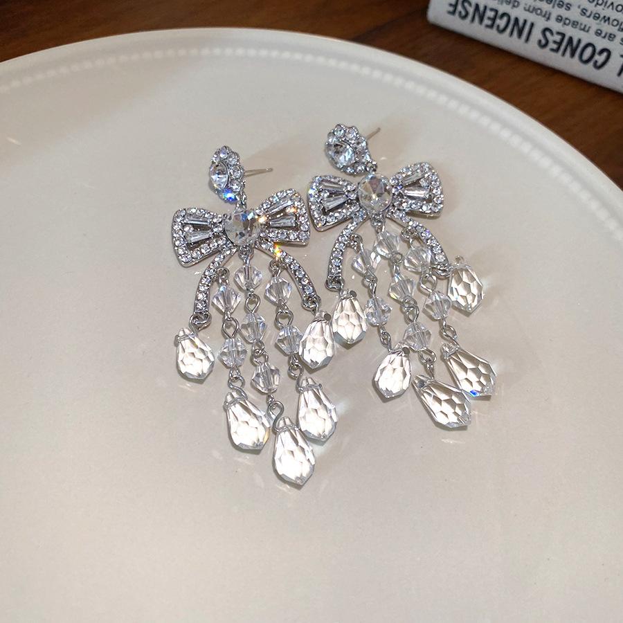 Sweet Super Fairy Bright Diamond-encrusted Zircon Necklace Light Luxury High-end Clavicle Chain Fashionable Simple Temperament Necklace