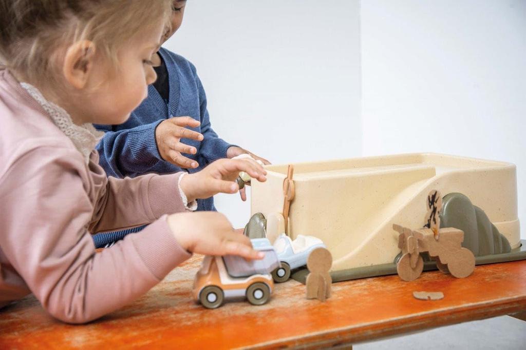 BorneLund Dantoy I'm Green Garage (for Ages 1 and Up) HP5651