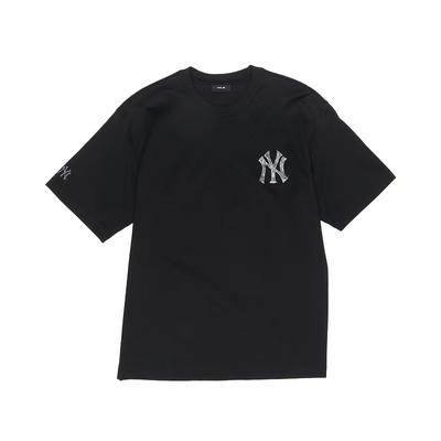 Oberteile – T-Shirts