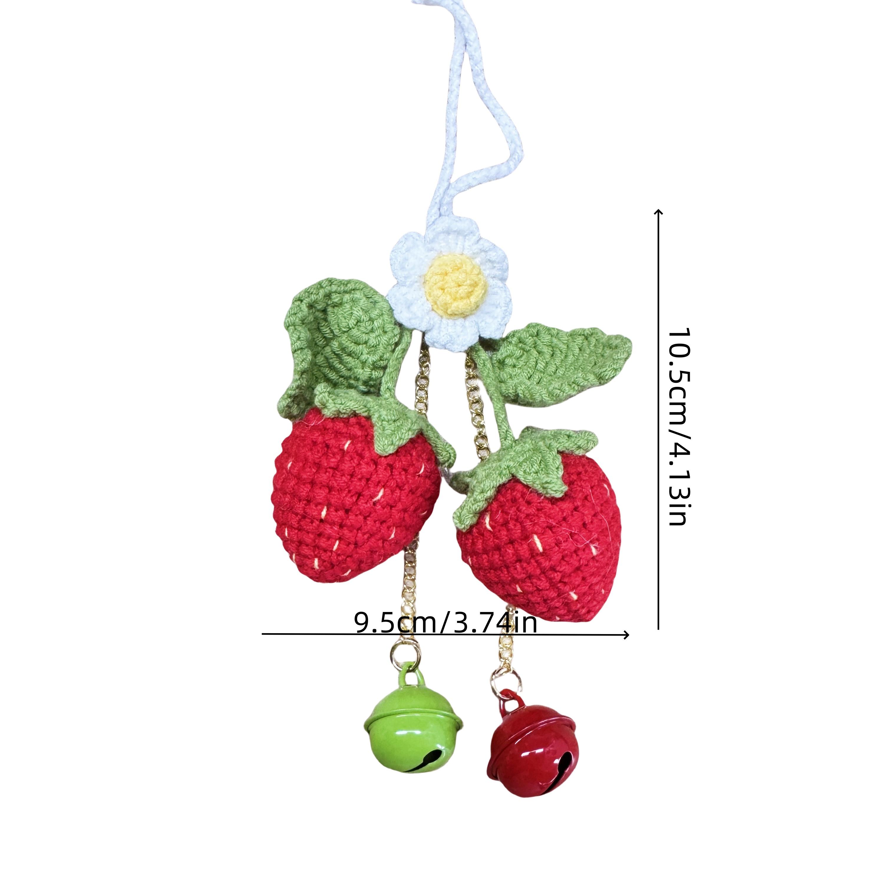 

1 шт. Милое клубничное подвесное украшение для автомобиля, ручной работы, клубнично-красное и зеленое, подвесное украшение-мешочек с колокольчиком, декор для зеркала заднего вида автомобиля