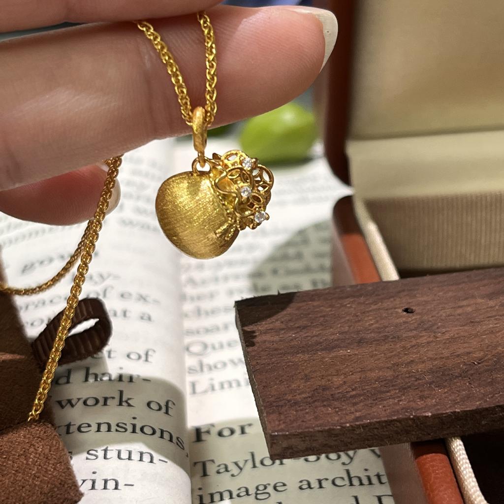 Point Diamond Brushed Small Lucky Bag Necklace Pendant Niche Light Luxury High Sense Collarbone Chain