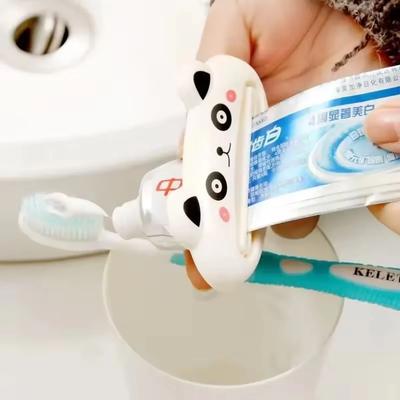 2pcs-New Type Squeezer Cute Cartoon Manual Toothpaste Squeezer Cute Frog Animal Shape Cleanser Manual Press Lazy Essential Set