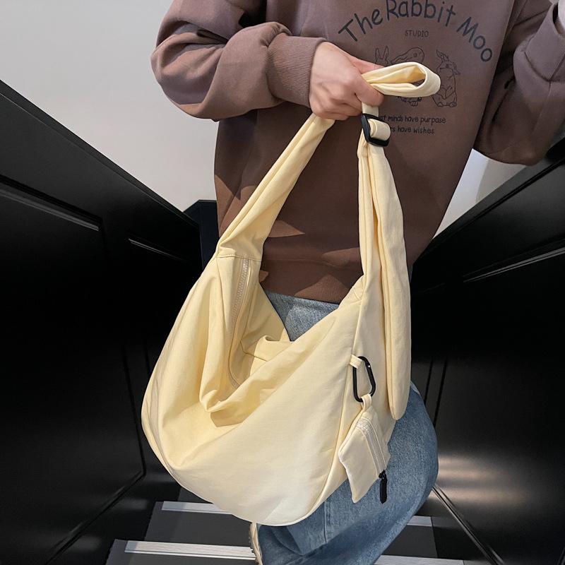 Large Capacity Dumplings Winter Shoulder Spring and Summer Fashion Bag Texture Trend New Casual Bag