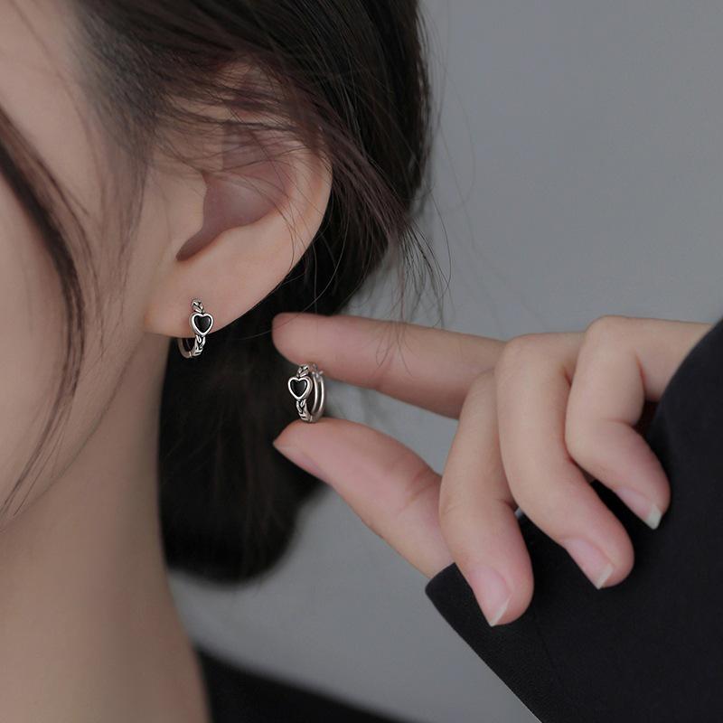 Sweet Heart Twist Earrings: Stylish Peach Heart Studs for Women