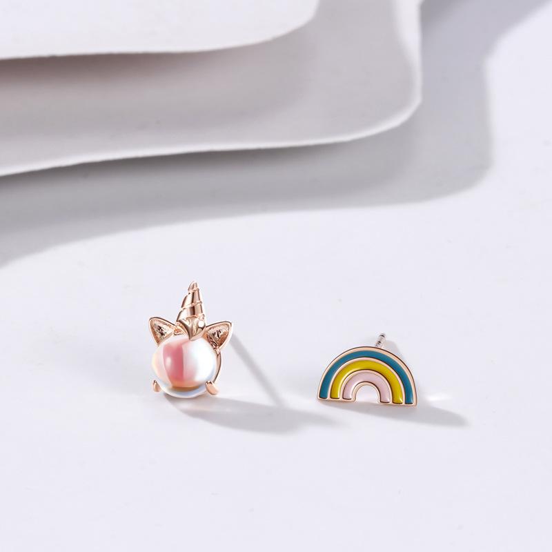 

Радужные серьги-единороги Женские асимметричные серьги с лунным камнем Нишевый дизайн Чувство Девичье сердце