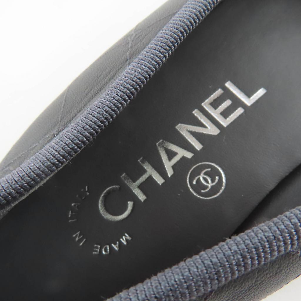 Great CHANEL Ballet Shoes COCO Mark Logo Design Leather Pumps Gray 35.5 G02819 Used