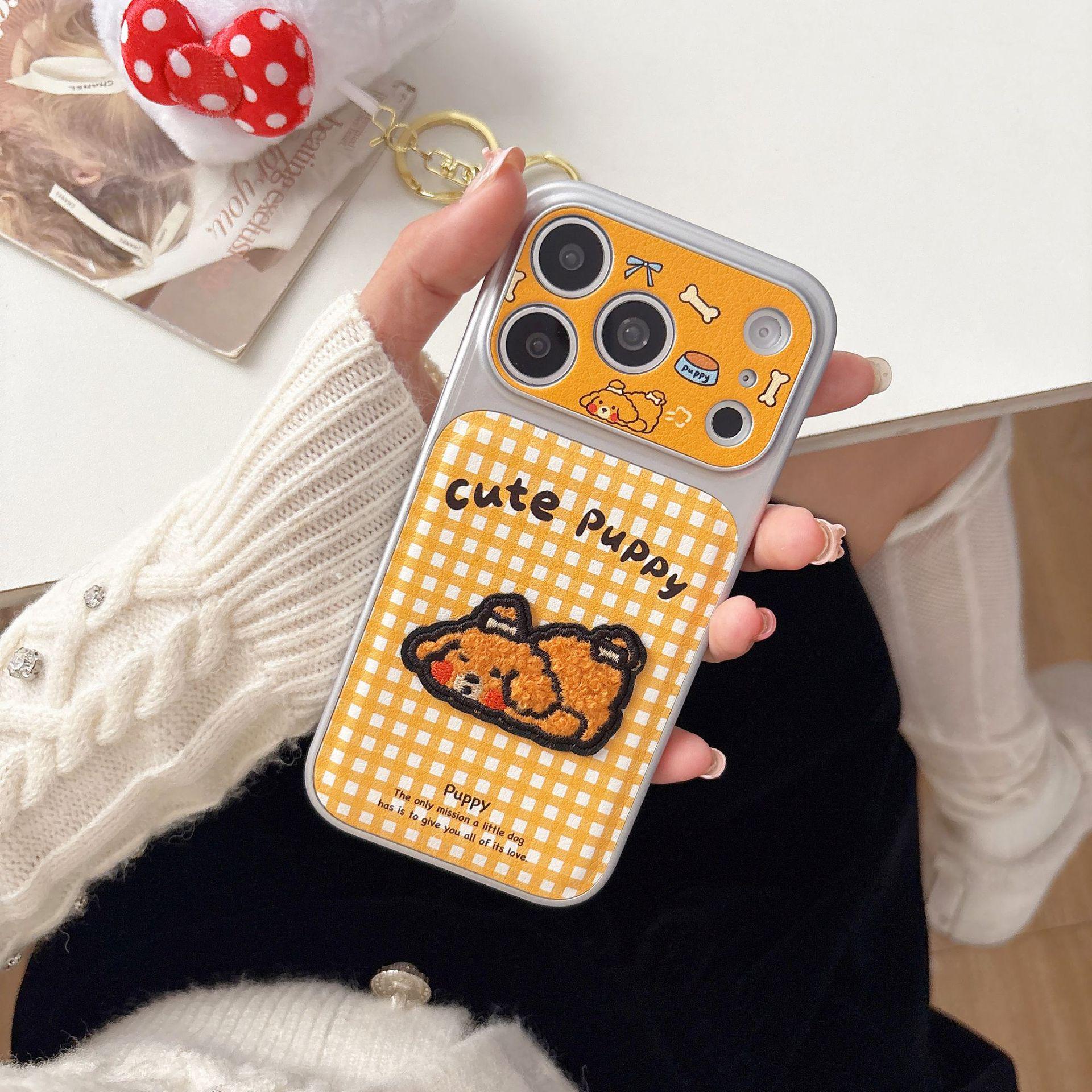 

Plaid Embroidered Dog iPhone Case for Apple 17Promax/16/15 - Yellow & White iPhone 15