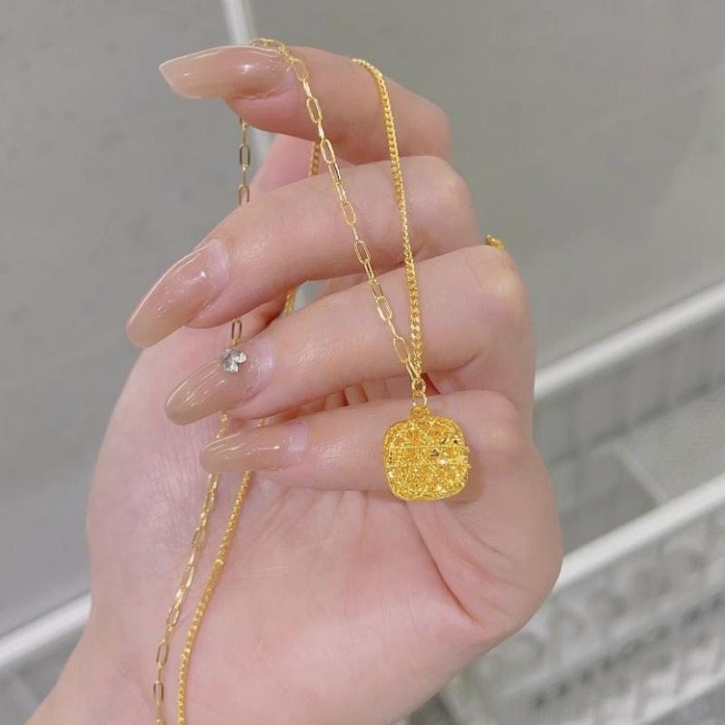 Prawdziwy kwadratowy wisiorek ze złota 18K dla kobiety Luksusowy wisiorek AU750 Naszyjnik Delikatna biżuteria Wysokiej jakości prezent na bankiet