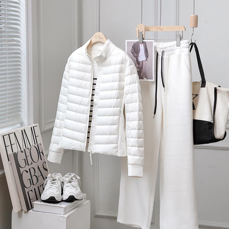 

Перламутровая женская легкая куртка с 90% гусиного пуха: Универсальная легкая роскошь для многослойности или верхней одежды S (36g down) белый