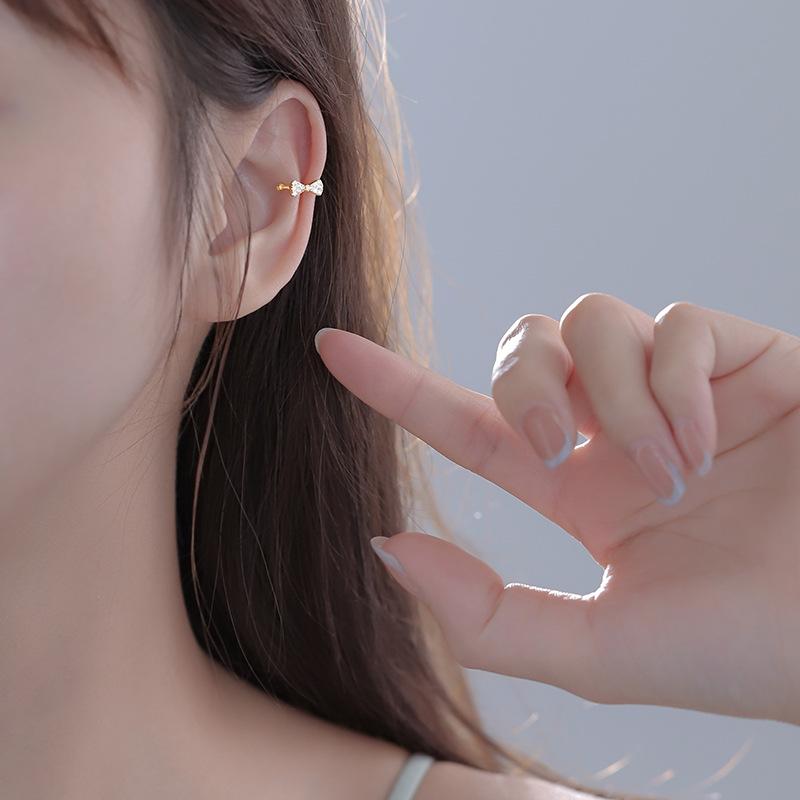 Zircon Earrings with Bows  Ear Clips  Women's Small  Exquisite  High-end Earrings Fashionable Temperament