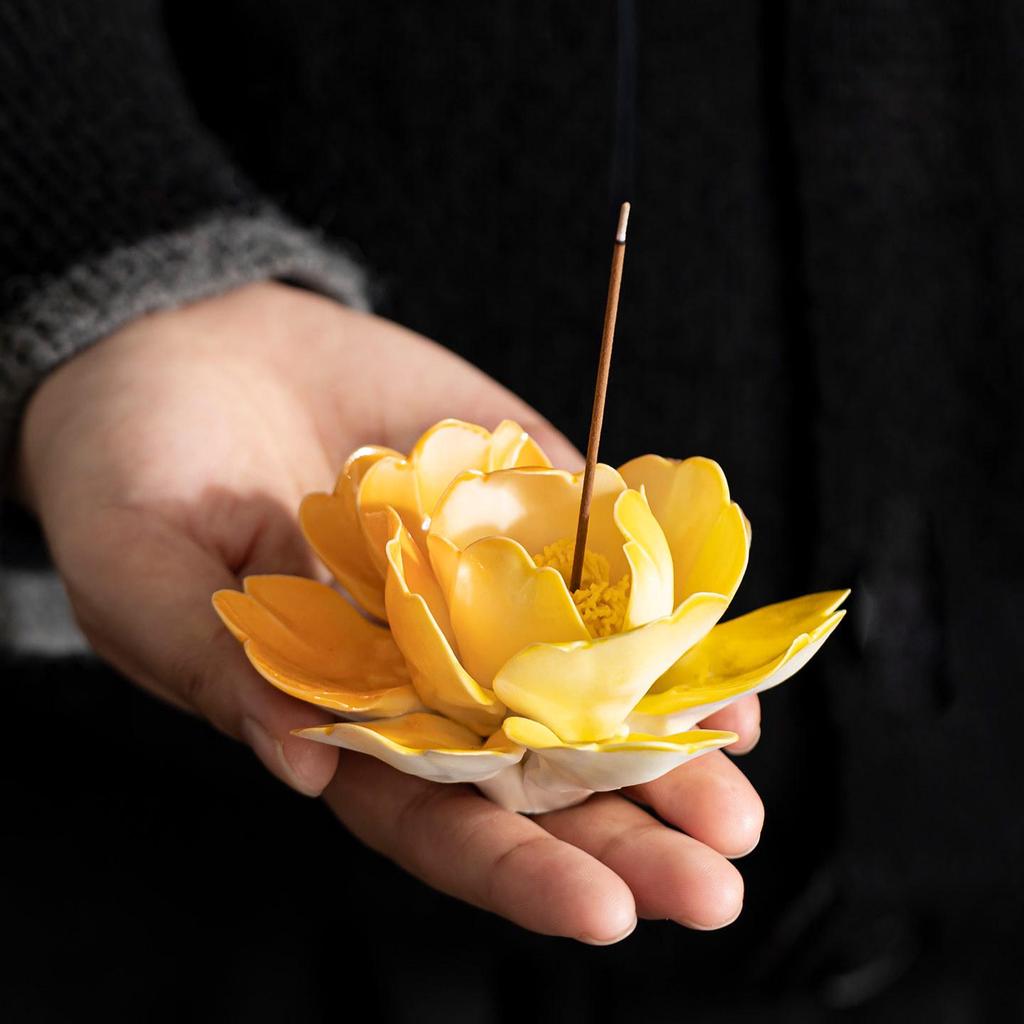 Xichun Handmade Ceramic Flower Incense Holder - Zen Style Ornament