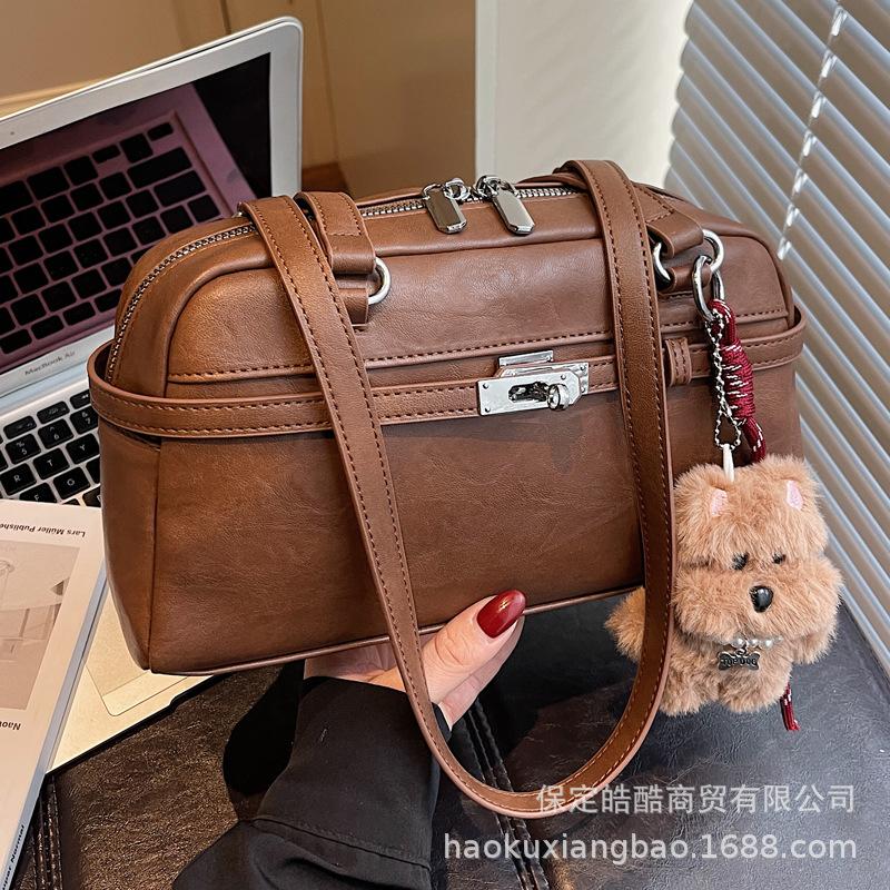 Underarm Bag Women's 2025 New Super Fire Exquisite Light Luxury Niche High-end Texture Shoulder Bag Commuter Handbag